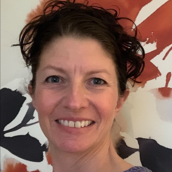 Meet your Posher, Karen - Picture 1 of 1